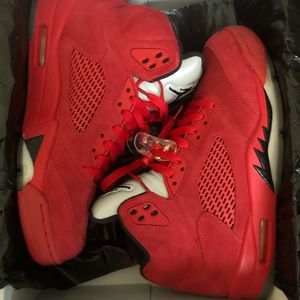 Air Jordan Retro 5s size 9.5